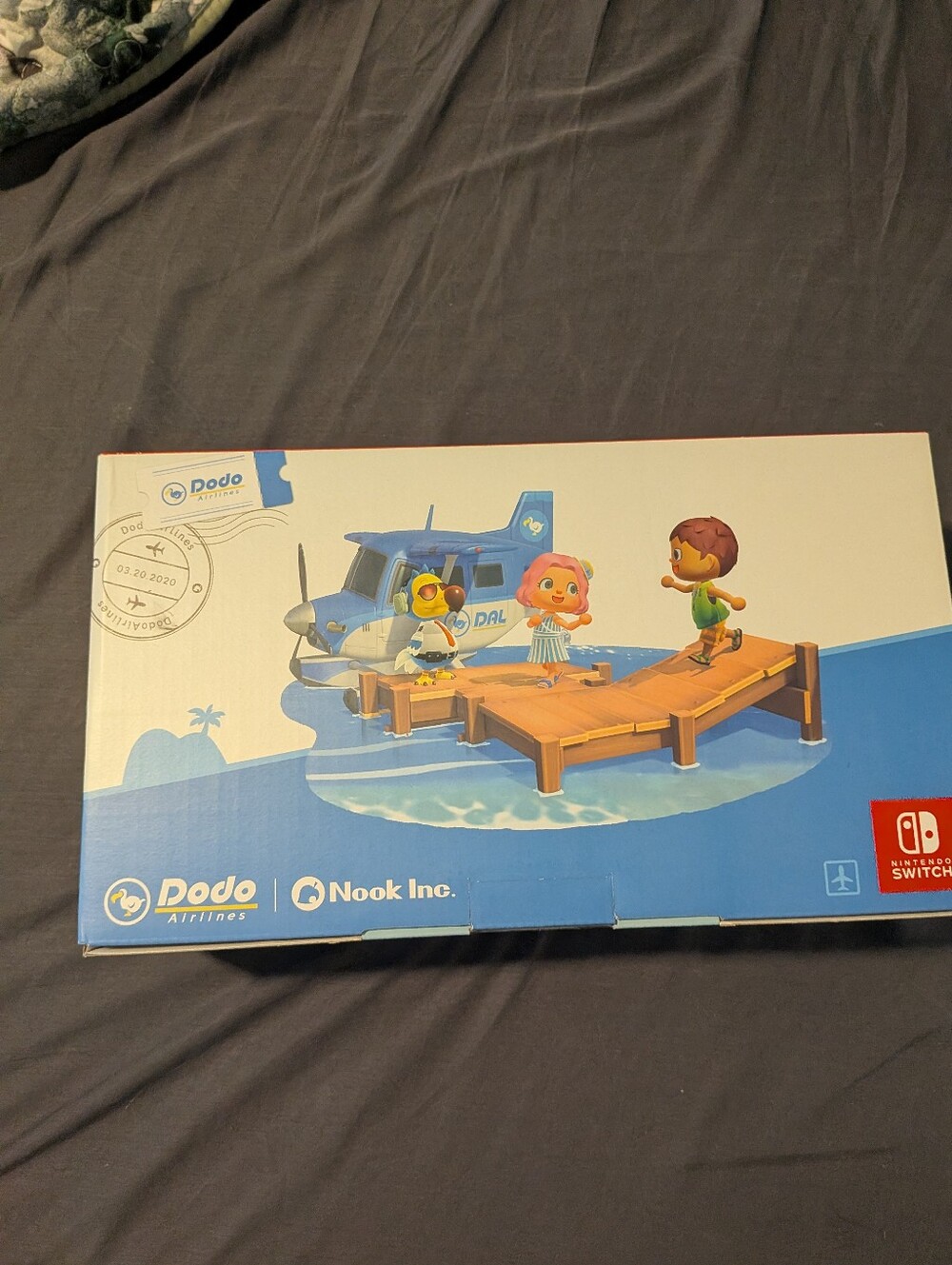 Nintendo Switch Animal Crossing New Horizons Edition 32GB Console - Picture 2 of 3